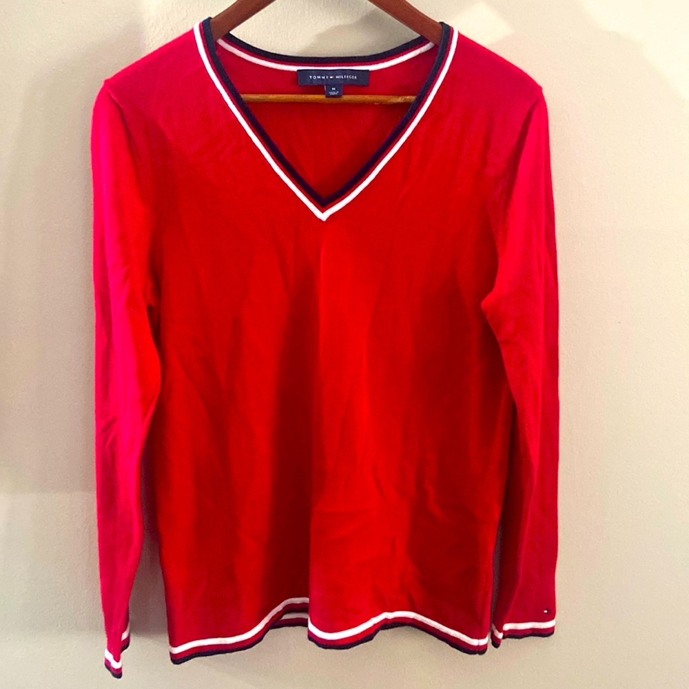 Tommy Hilfiger ladies long sleeve sweater. Red White and Blue size M.